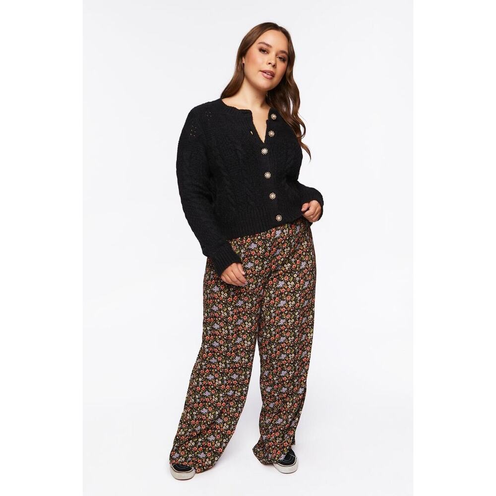 NWT Forever 21 Size 0X Black Knit Cardigan with Pearl & Gold Buttons